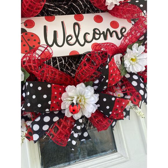 Ladybug Welcome Wreath – Handmade Red & Black Deco Mesh Door Decor with Florals - Picture 5 of 9